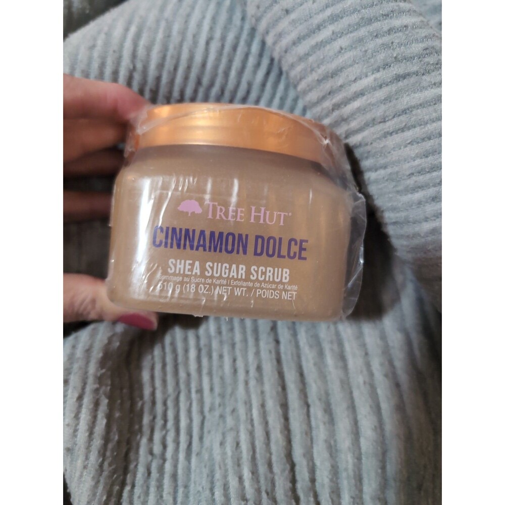 Tree Hut Cinnamon Dolce Shea Sugar Body Scrub 18oz RARE Christmas Gift NEW